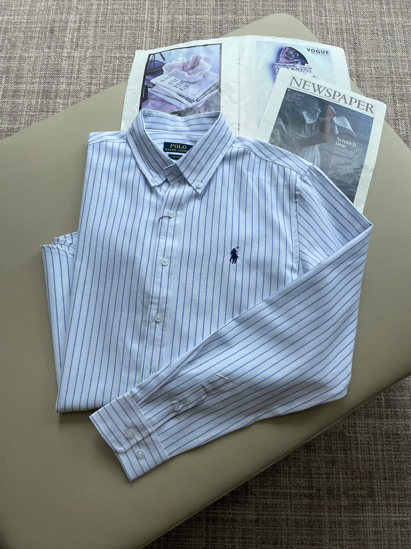 P220 🌸🌸🌸 POLO Ralph Lauren [High Quality] Classic shirt! The classic casual shirt made of pure cotton Oxford cloth has a unique design. It has a simple, clean and classic silhouette design. It is a versatile style that can be switched at will. The fabric feels soft and delicate, highly breathable, and is close to the skin and comfortable to wear. It can be worn alone as an inner layer. Its versatile performance is beyond your imagination! The upper body of the ready-to-wear is simple and classic yet elegant! Size:M-XXL
